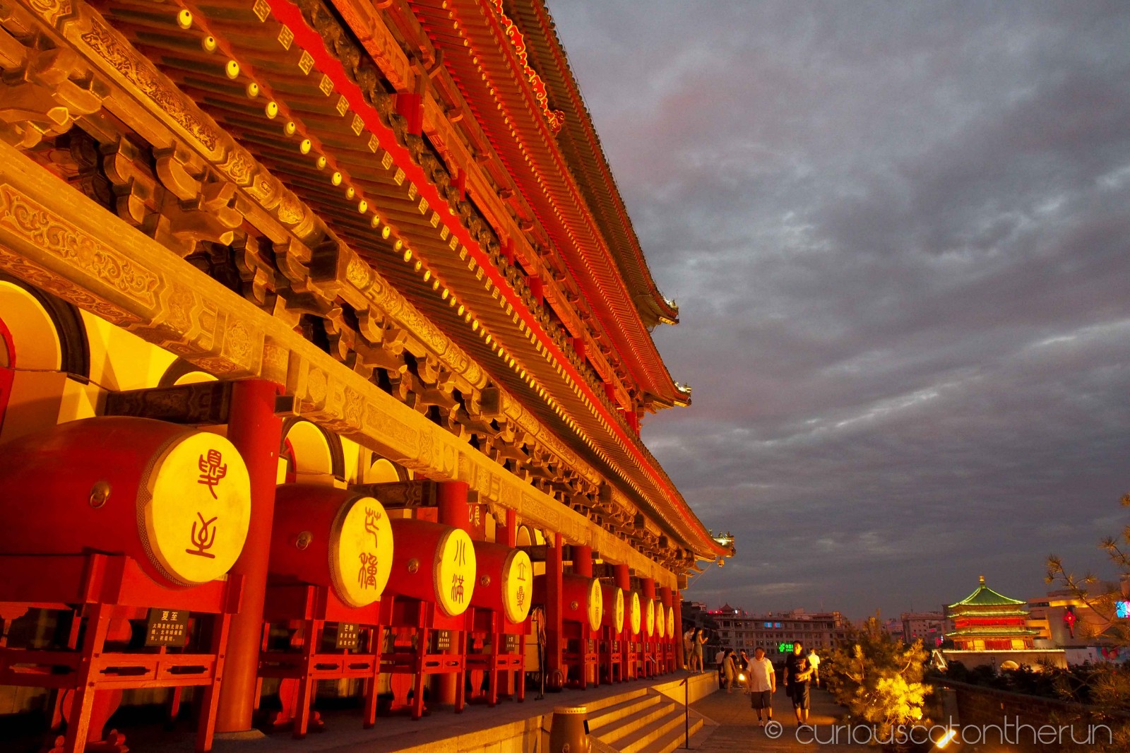 Xi'an-Drum-Tower-Evening-Show